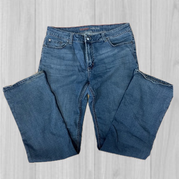 Wrangler Authentics bootcut jeans - Picture 1 of 6
